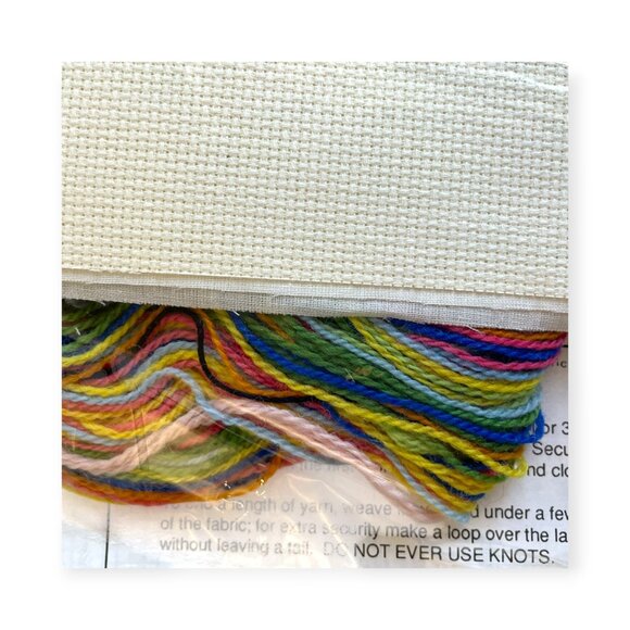 Winterwear Ornaments Cross Stitch Kit Creative Circle Canada Vintage - Picture 4 of 4